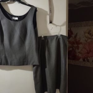 Tahari Top n Skirt set